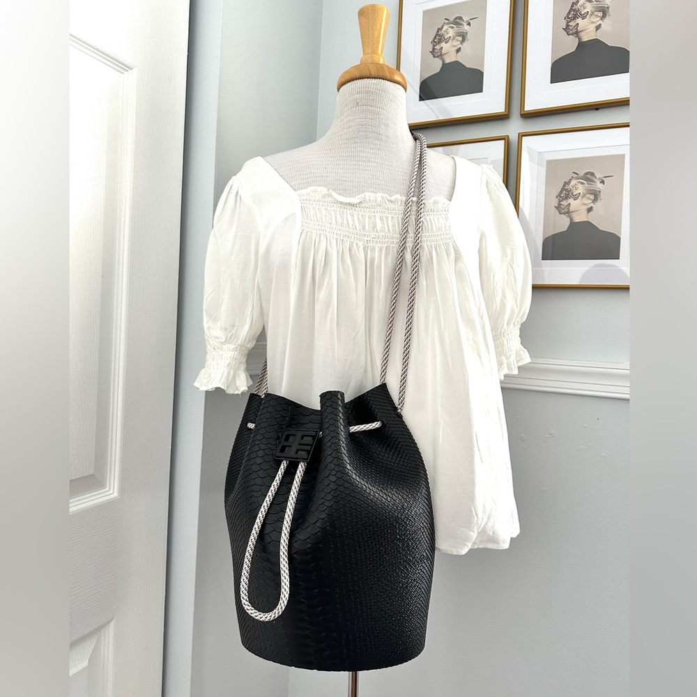 NWT MELISSA BAG + BAJA EAST with Dust-bag 🌸
